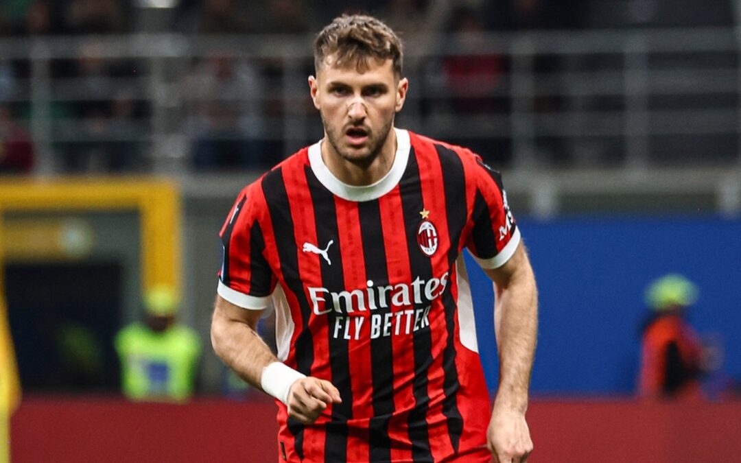Santiago Gimenez Enfrenta Nueva Competencia en el AC Milan con el Fichaje de un Goleador Alemán