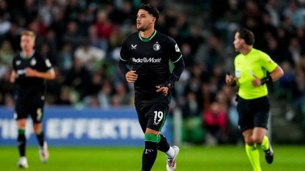 Necaxa Refuerza su Plantel con Julián Carranza, Exdelantero del Feyenoord