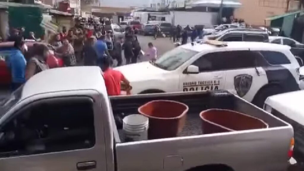 Operativo Antipirotecnia en Querétaro: Comerciantes Agreden a Policías y Inspectores