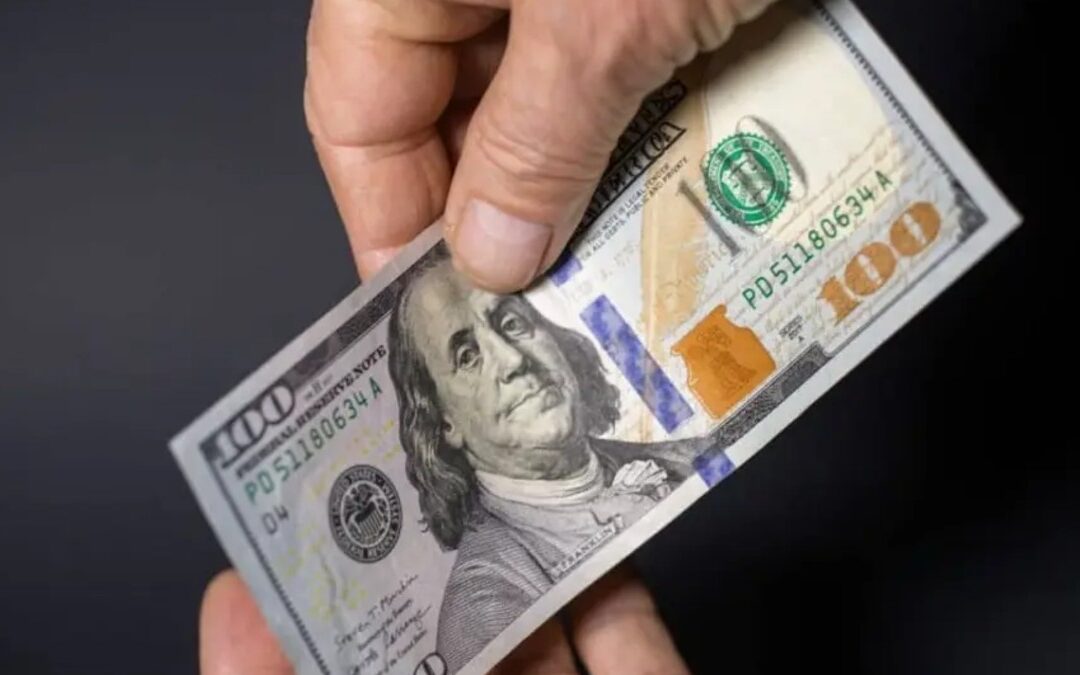 Dólar Hoy: Tipo de Cambio del Peso Mexicano en Inicio de Año 2024