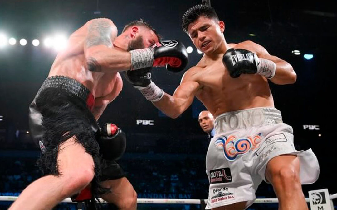 ¡Cinturón de campeón! El Toro Reséndiz ahora ostenta el título que ganó Crawford a Canelo Álvarez