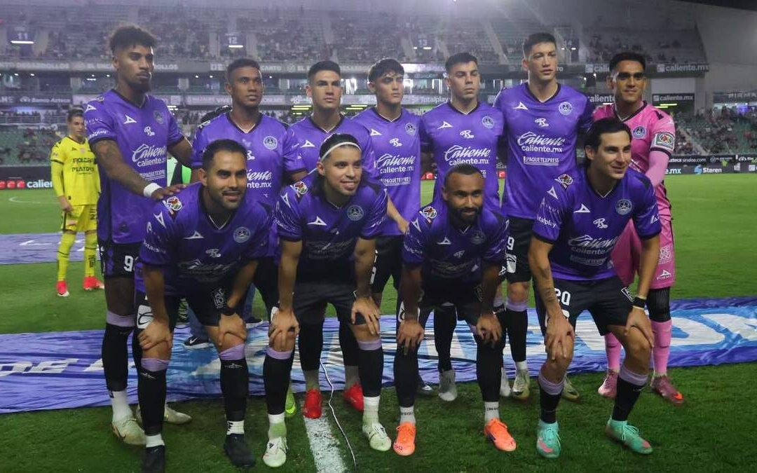 Mazatlán: Mensaje de Año Nuevo que Divierte a los Aficionados del Fútbol