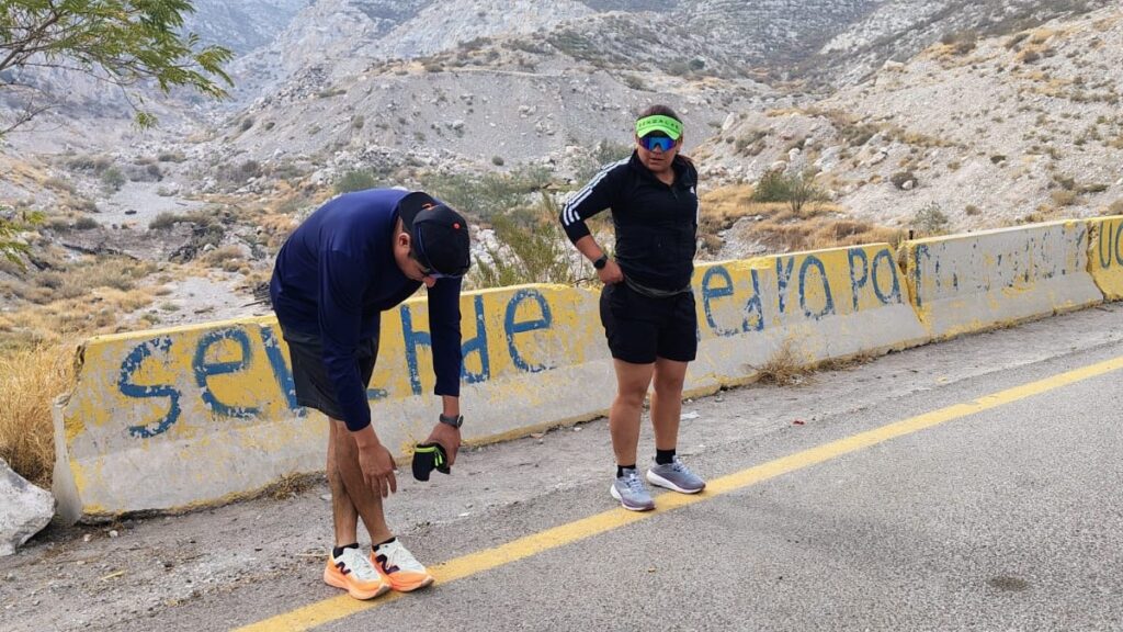 Pareja Lagunera Se Prepara Para el Maratón Lala en Santa Bárbara
