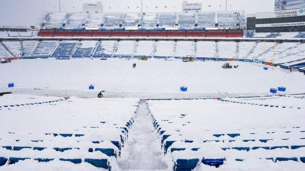 Buffalo Bills Llama a sus Aficionados para Ayudar a Quitar la Nieve del Highmark Stadium