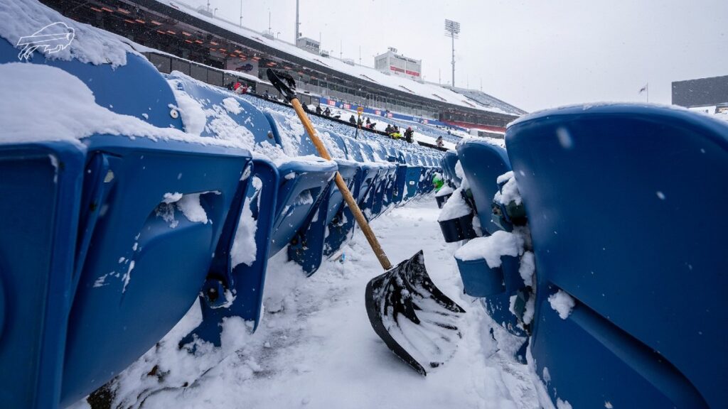 Los Bills ofrecen beneficios a los aficionados que retiren la nieve del Highmark Stadium