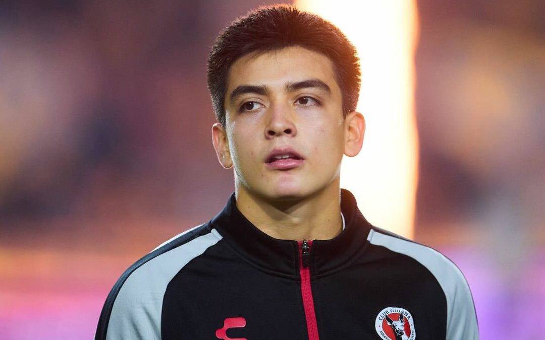 Gilberto Mora: La Gran Joya del Futbol Mexicano que Deslumbra en Uruguay