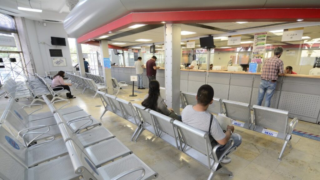 Caos en Guadalajara: Fallas en el Servicio de Predial Afectan Pagos en Santa Barbara