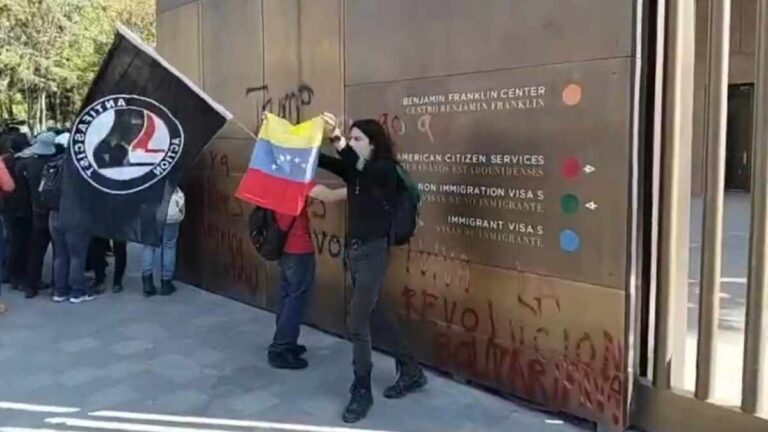 Tensión Internacional: Ataque a la Embajada de Estados Unidos en México Tras Captura de Nicolás Maduro