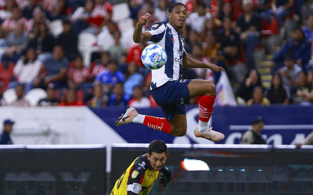 Anthony Martial Brilla con su Primer Gol para Rayados en la Copa Pacífica