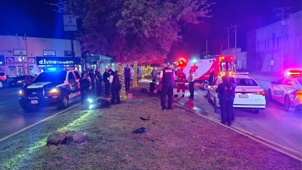 Accidente de Motociclista en Independencia y Comonfort: Caída en Retorno de Dos Carilles