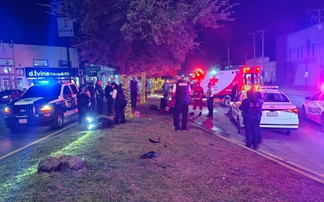 Accidente de Motociclista en Independencia y Comonfort: Caída en Retorno de Dos Carilles