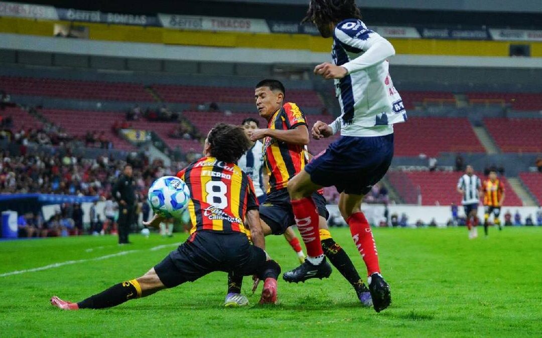 Carlos Fierro: Fuera del Clausura 2026 por Ruptura de Ligamentos