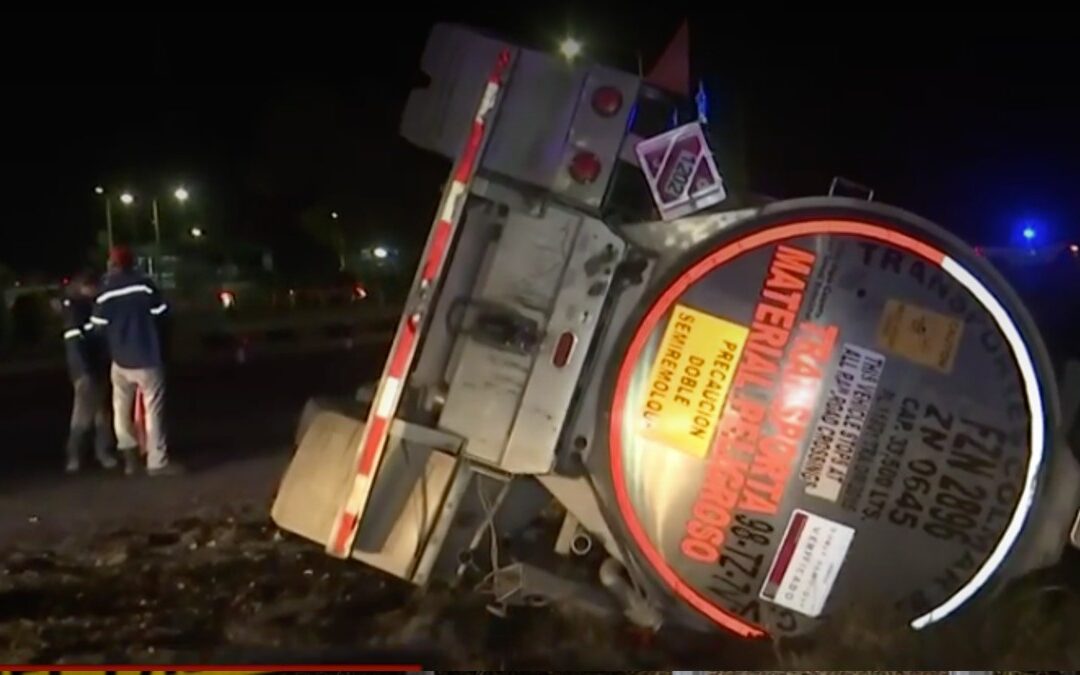 Volcadura de pipa de diésel en Lerdo: emergencia y movilización de cuerpos de seguridad