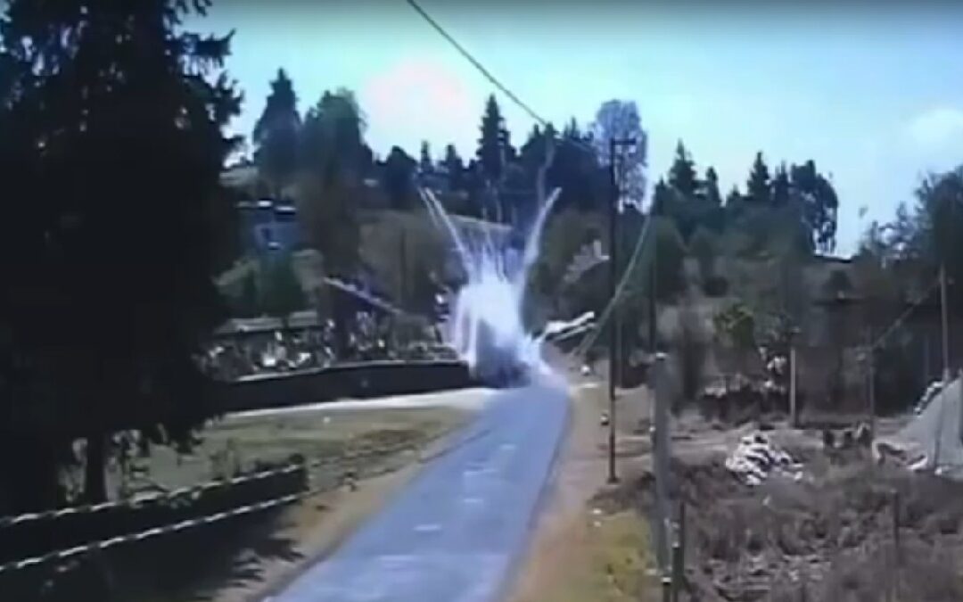 Joven en Jilotepec sufre quemaduras graves tras explosión de pirotecnia en moto