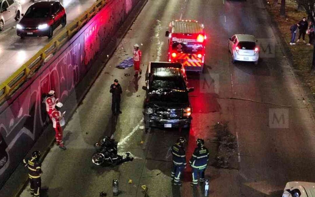 Accidente Fatal: Motociclista Muere en Choque con Camioneta en el Circuito Interior de CdMx