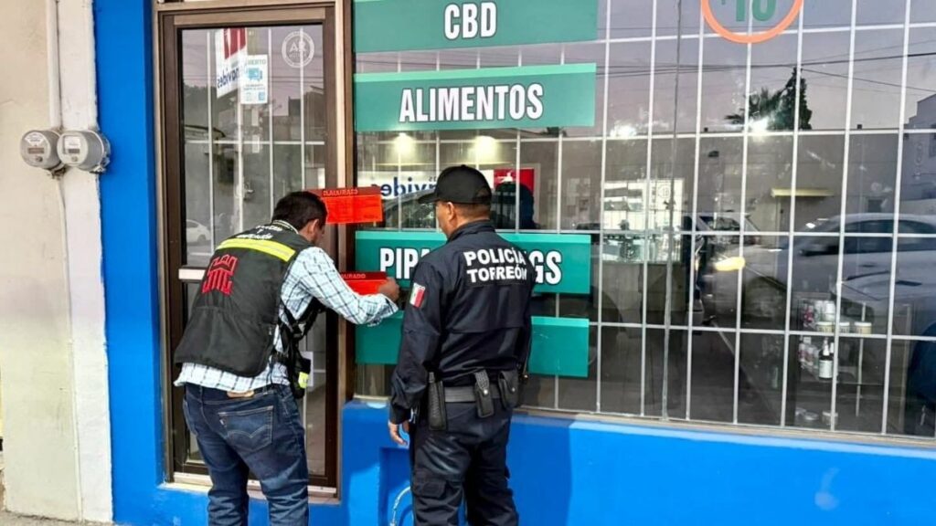 Clausura de Tienda de Derivados de Cannabis en Torreón: Personal Intenta Impedirlo