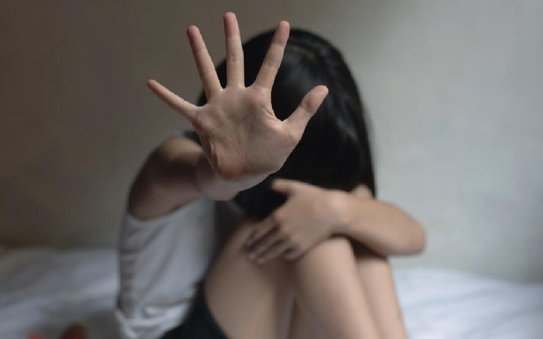 Arresto de 3 hombres por abuso infantil y violación en la región AMG