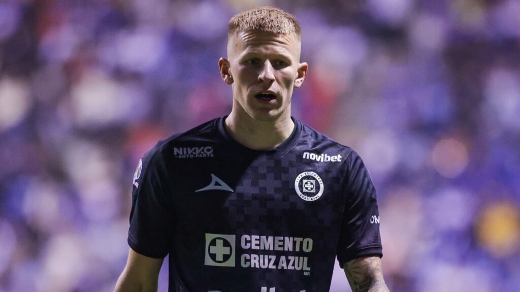 Houston Dynamo Busca a Mateusz Bogusz: ¿Una Posible Salida de Cruz Azul?
