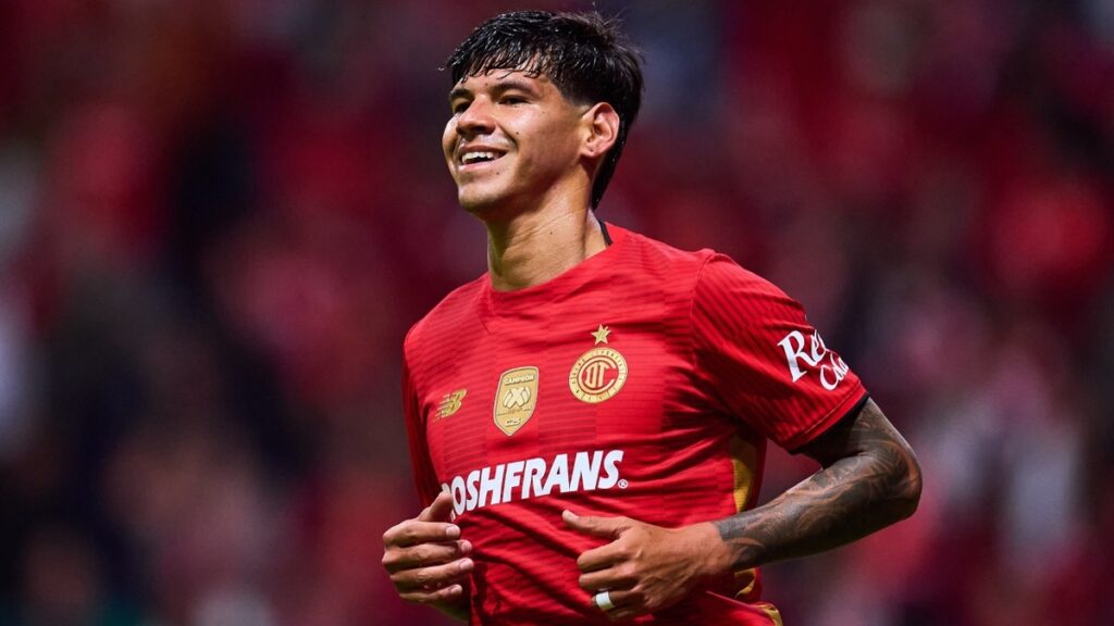 Robert Morales Continúa Su Entrenamiento Normal en Toluca a Pesar de la Controversia