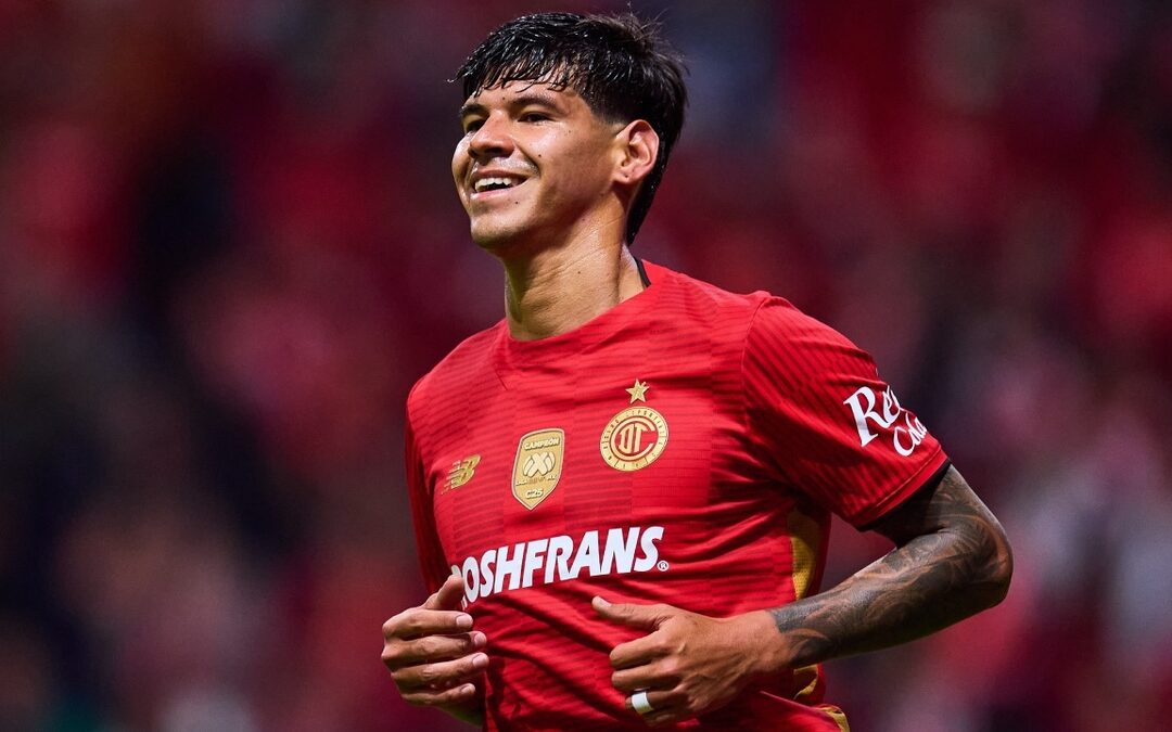 Robert Morales Continúa Su Entrenamiento Normal en Toluca a Pesar de la Controversia