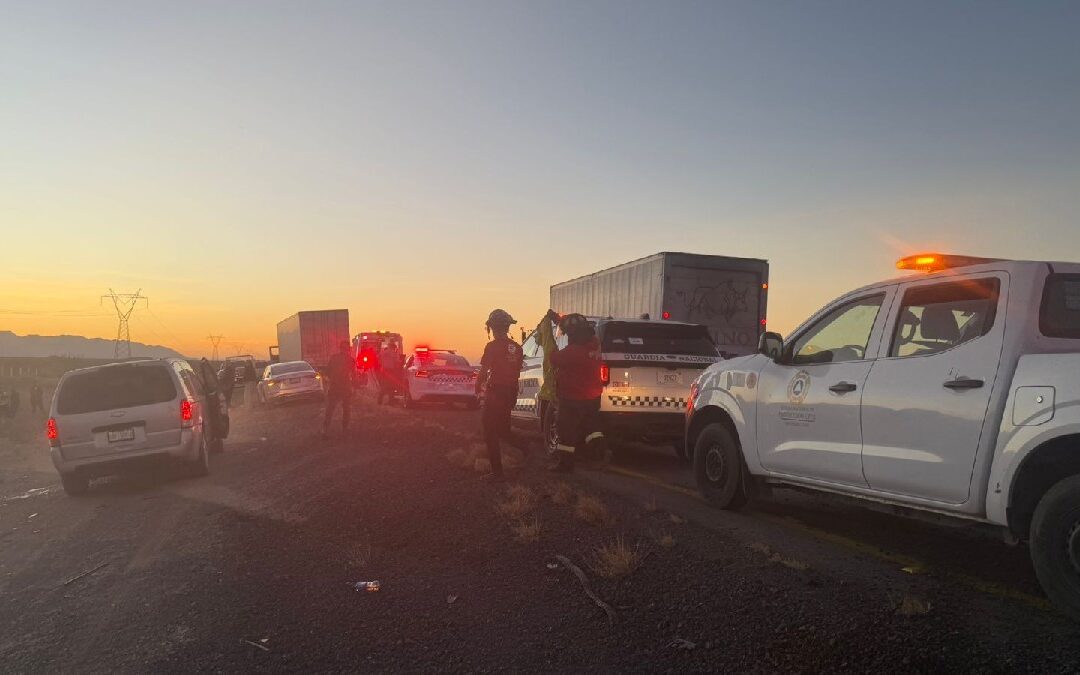 Mujer Muere en Accidente de Volcadura en la Carretera Torreón-Saltillo, Su Hija Acompañante