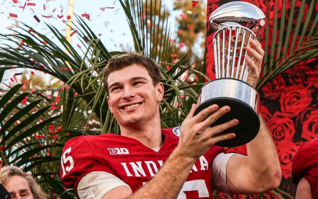 Fernando Mendoza: El prometedor QB que podría unirse a Las Vegas Raiders en el Draft 2024