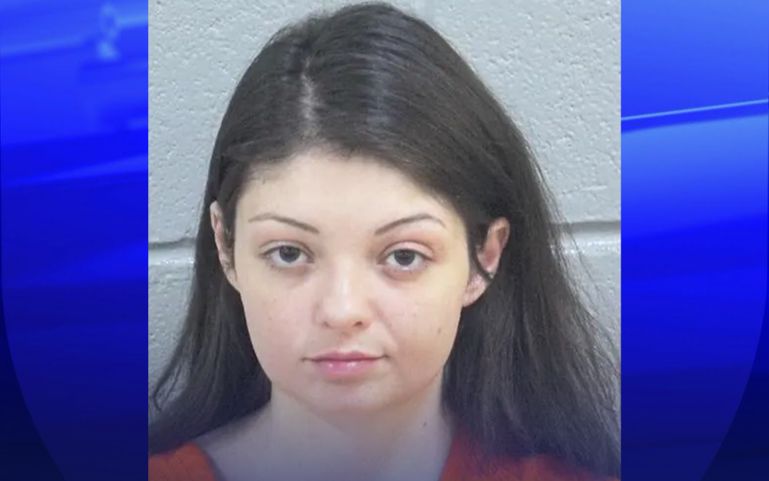 Mujer Arrestada en Midland por Asalto con Cuchillo a Su Madre