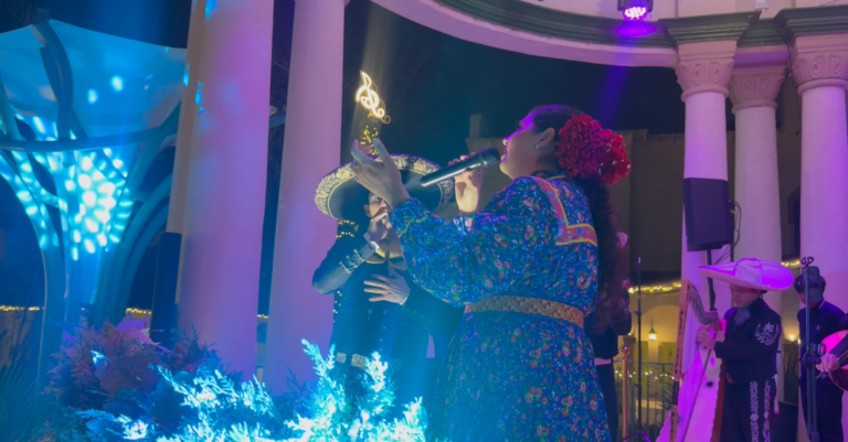 Homenaje a Juan Gabriel: Fans Celebran Con Música y Baile en Ciudad Juárez