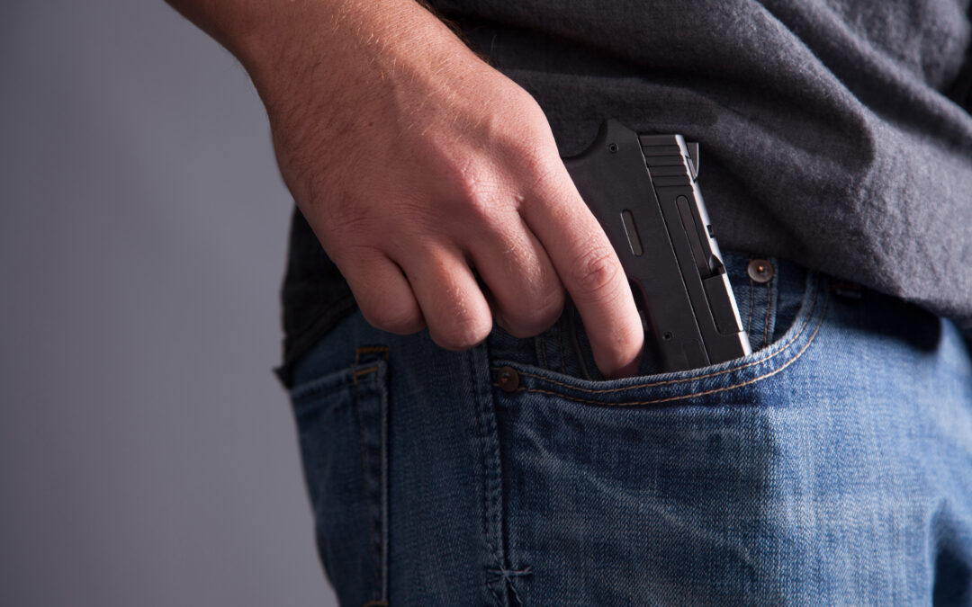 Arrestan a estudiante de 16 años por tiroteo mortal cerca de secundaria Alisal