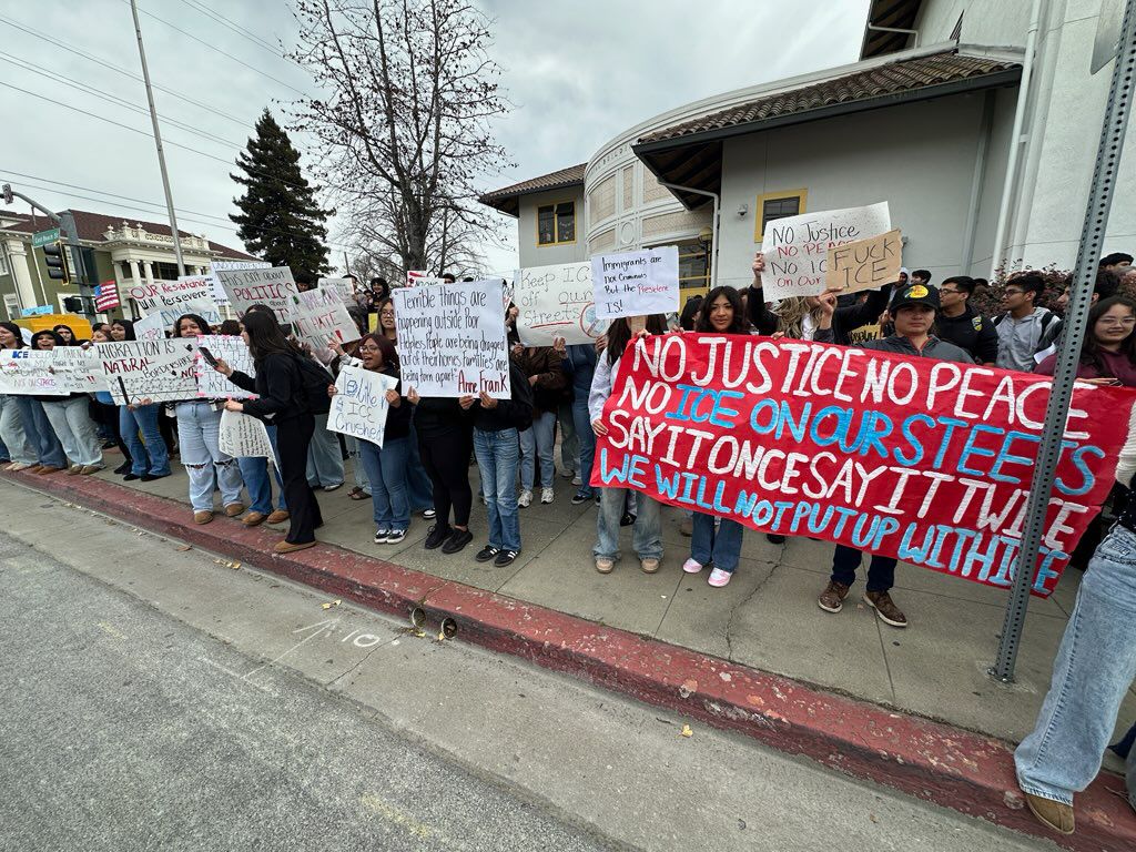 Protestas estudiantiles se suman a movilización nacional contra Trump en la Costa Central
