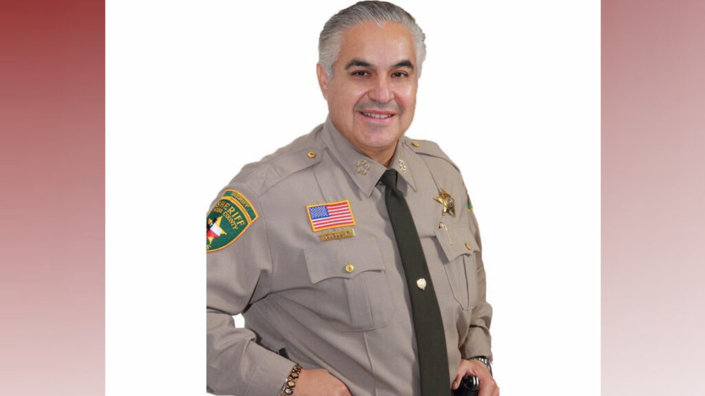 Henry Cuellar Defiende a Su Hermano, el Sheriff Martin Cuellar, en Caso Legal