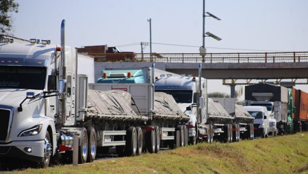 Actualización de Tráfico en la Autopista México-Querétaro: Choques y Cierres Viales en Vivo