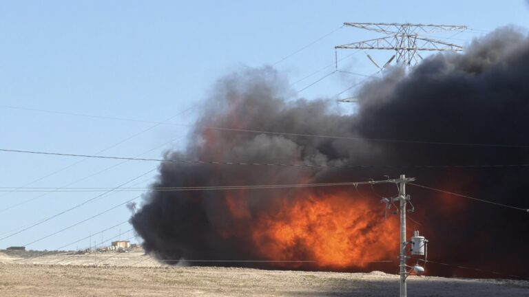 Incendio Pemex en Rosarito: Explosión Provoca Evacuaciones y Pánico en la Comunidad