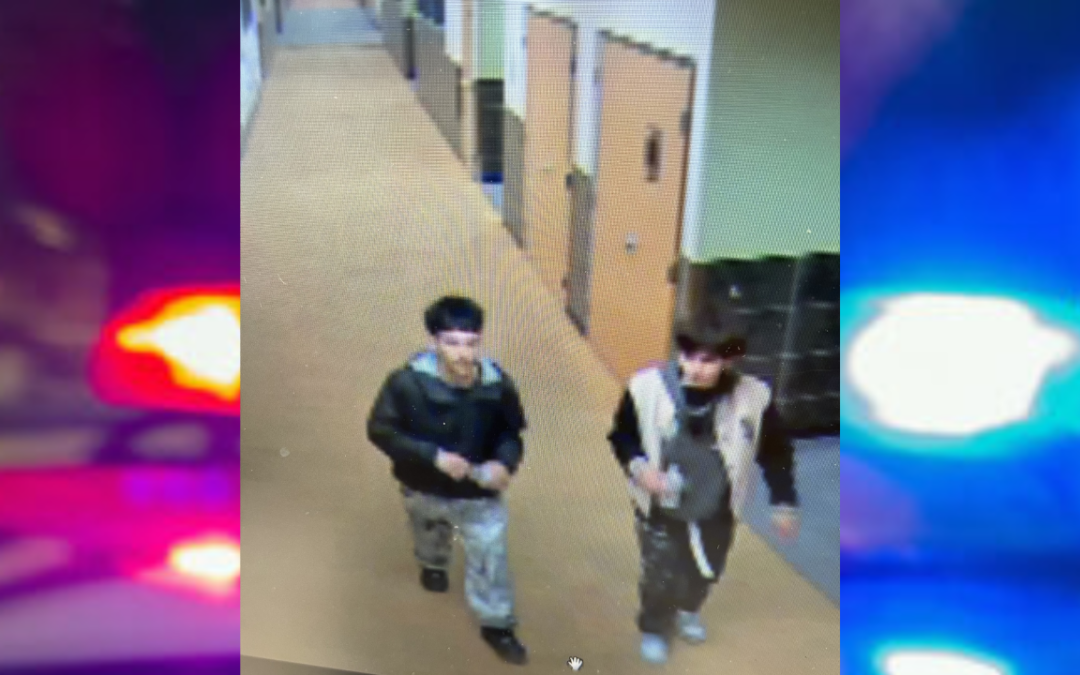 Policía de Los Lunas Busca a Sospechosos por Vandalismo en Preparatoria