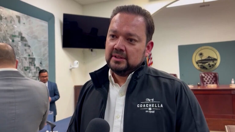Alcalde de Coachella, Steven Hernández, Enfrenta Cargos Penales en Audiencia Judicial