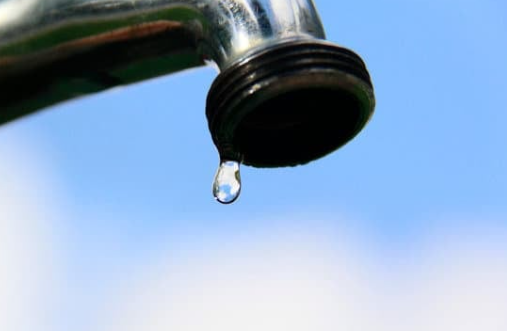 Lyford emite aviso de hervir el agua tras ruptura de tubería principal