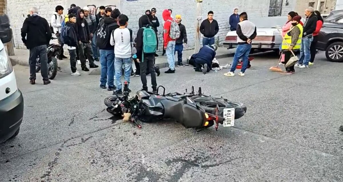 Accidente de Tráfico en Tlaquepaque: Tres Alumnos de Conalep Lesionados en Colisión con Camioneta