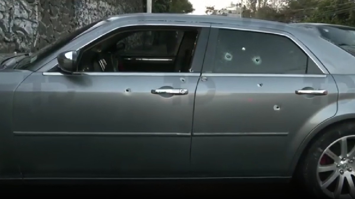 Policías de Tlalpan Encuentran Auto Abandonado con Impactos de Bala; Conductor Huyó Caminando