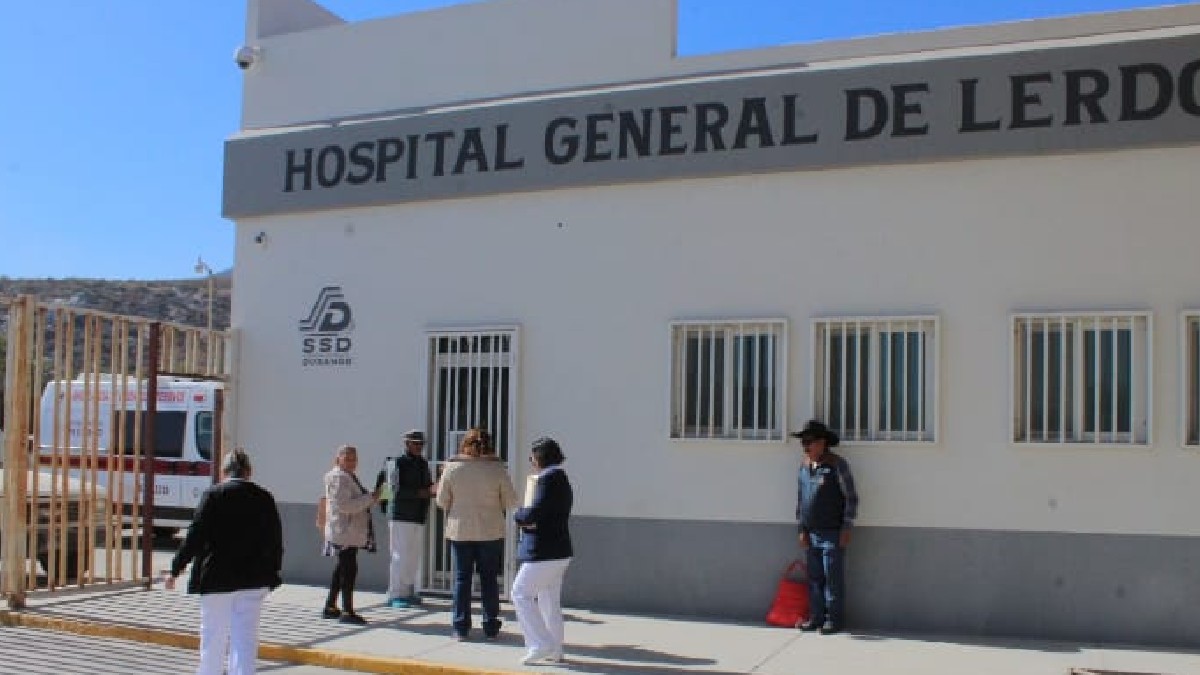 Ciclista se Debate entre la Vida y la Muerte Tras Ser Arroyo en la Libre Gómez Palacio-Durango
