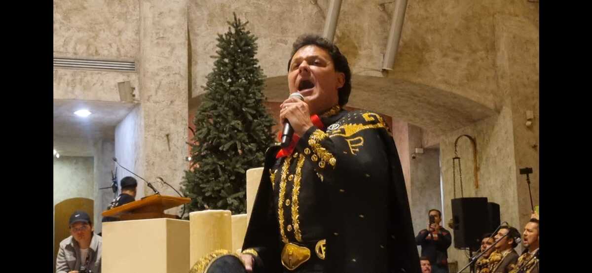 Pedro Fernández Ofrece una Emocionante Serenata a la Virgen de Guadalupe en San Pedro Garza García