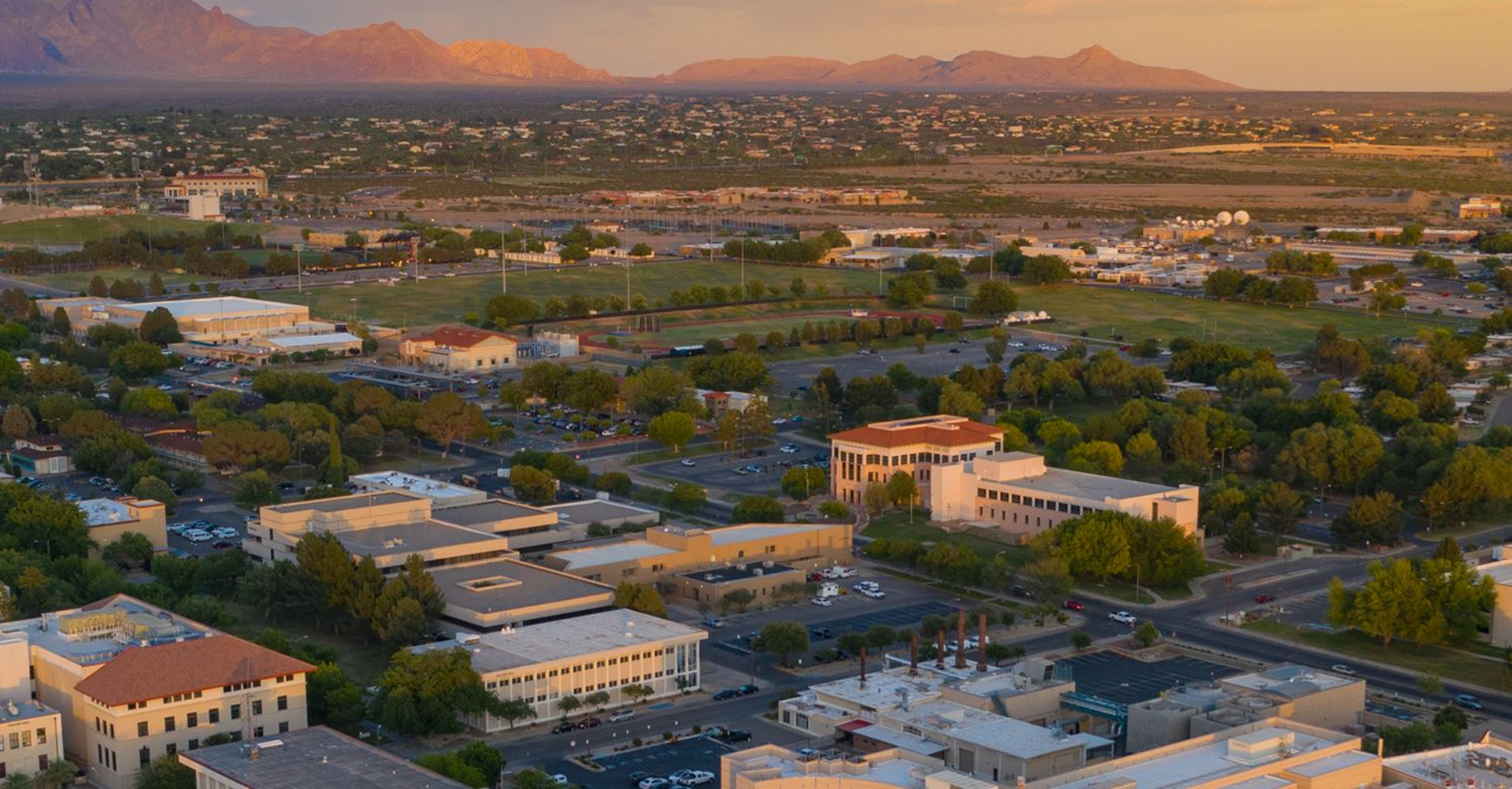 NMSU Advierte a Estudiantes con Visa: Eviten Salir de EE. UU. Ante la Incertidumbre Migratoria
