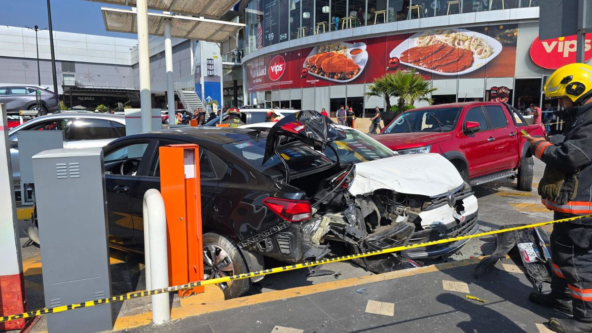 Accidente en Vía Atlixcáyotl: ‘Jugaban carreritas’ según testigos tras la tragedia que dejó una mujer muerta