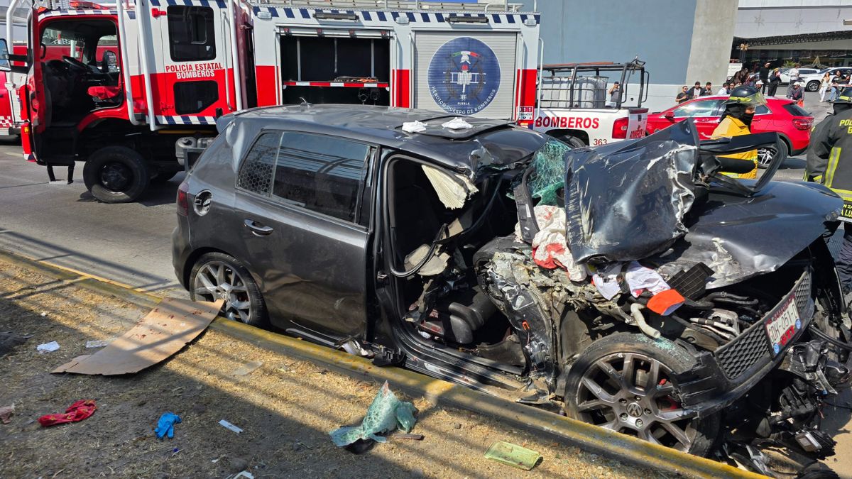 Accidente Vehicular en Puebla: Mujer Atropellada en Plaza Vía San Ángel Tras Megacarambola