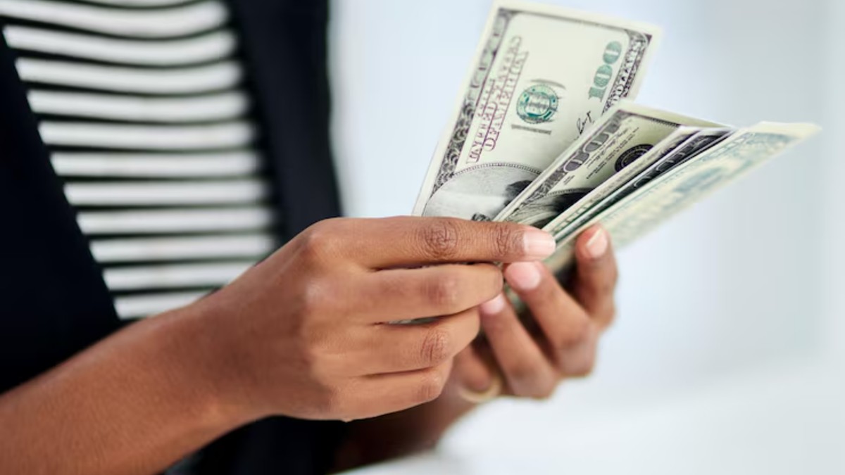 Dólar Hoy: Tipo de Cambio en México y la Caída del Peso a 18.20 Unidades