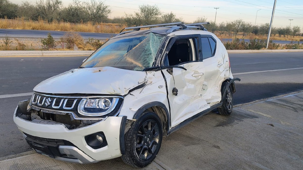 Volcadura en la Carretera El Esterito Deja Tres Mujeres con Lesiones Graves