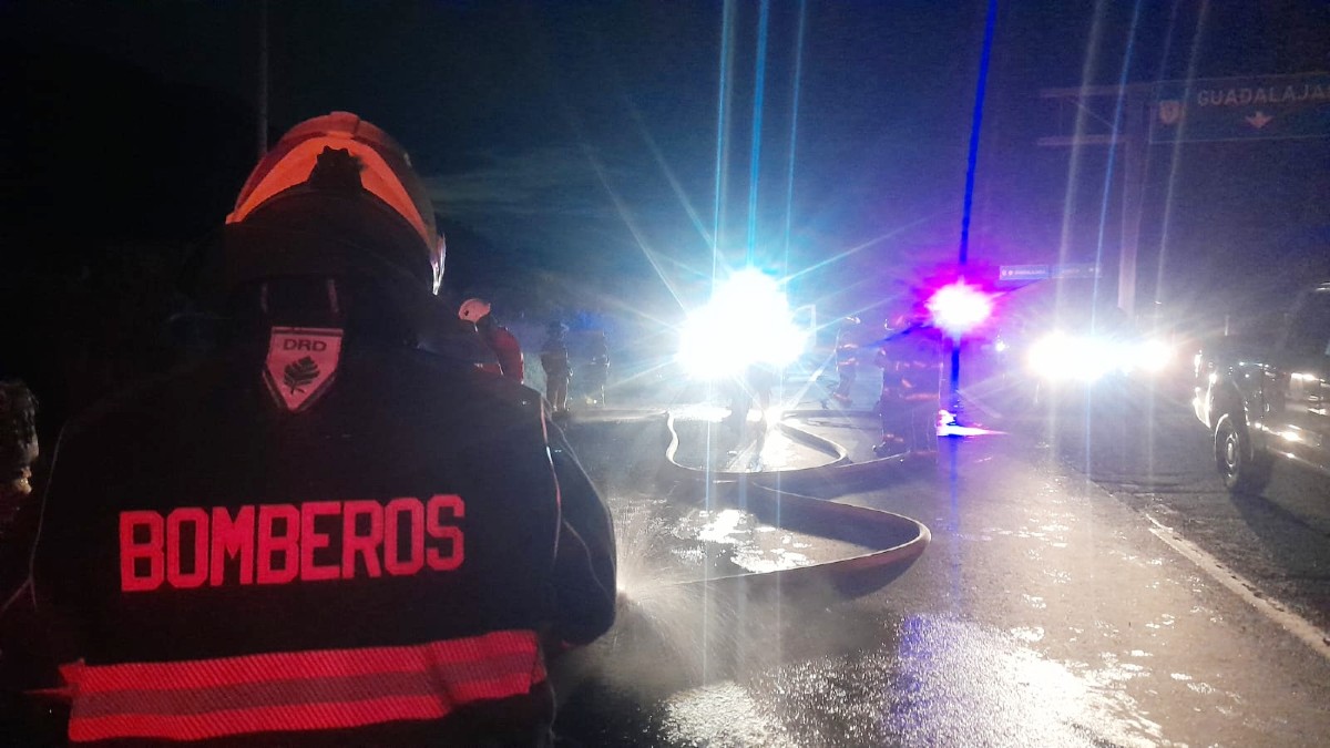 Reabren la Autopista Guadalajara-Tepic tras fuga de hidrocarburo: ¿Huachicoleo en el centro de la controversia?