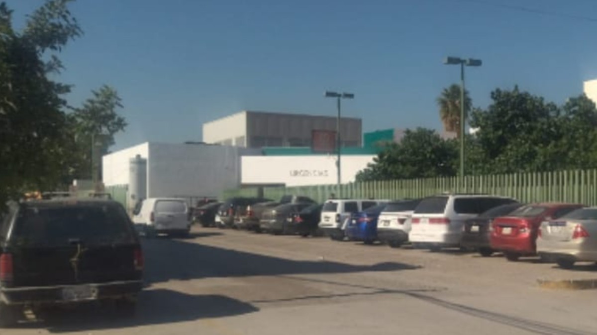 Accidente de tráfico en Gómez Palacio: Conductora termina con su vehículo volcado