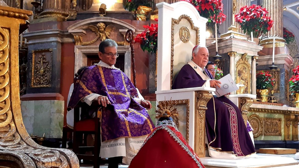 Arzobispo de Puebla Enciende Vela de Adviento Por la Paz y Recuerda a Joseline