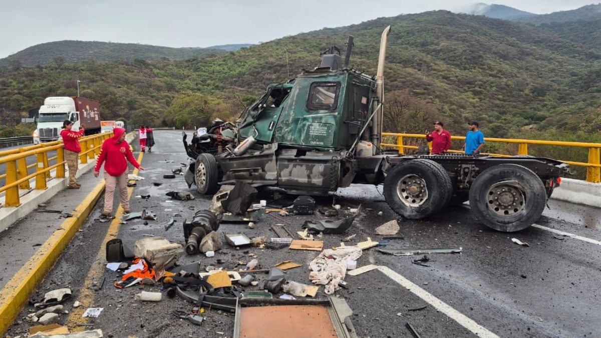 Accidentes en la Autopista Guadalajara-Colima: Cierre Total y Seis Heridos