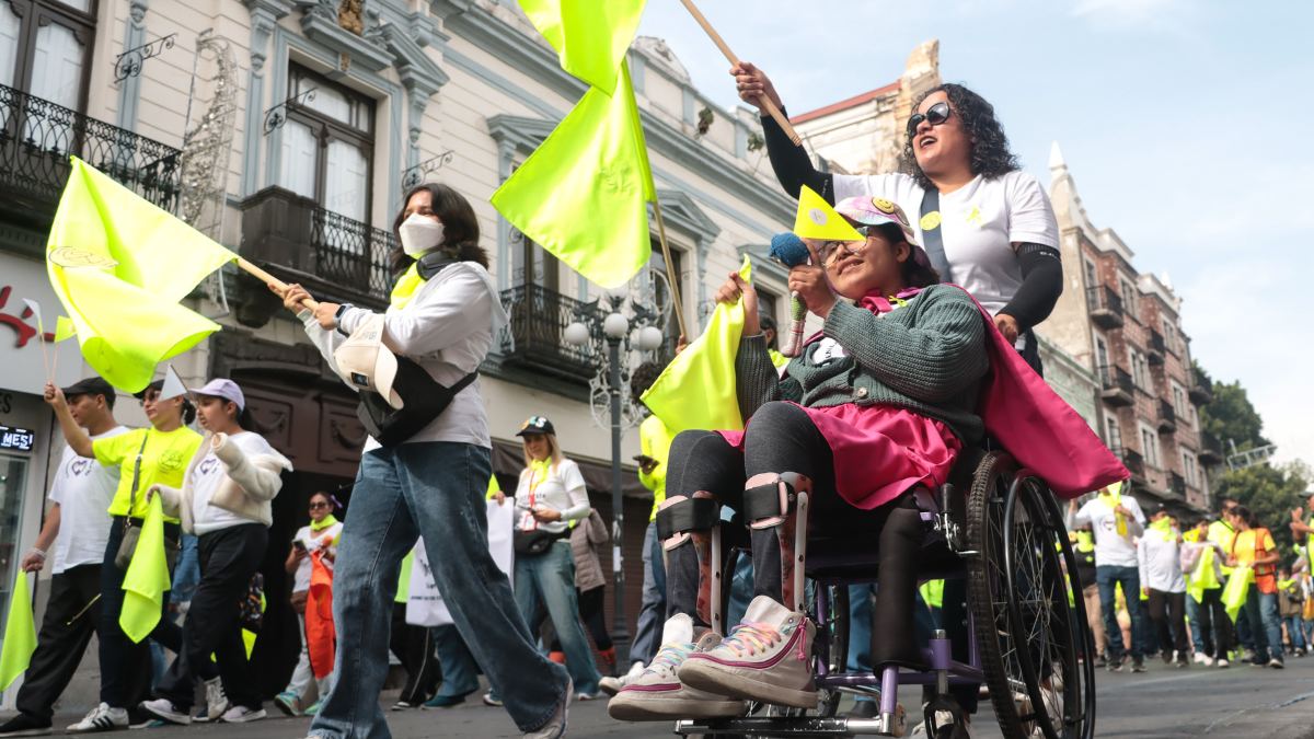 Marchan en Puebla por los Derechos de Personas con Discapacidad: Orgullo y Dignidad